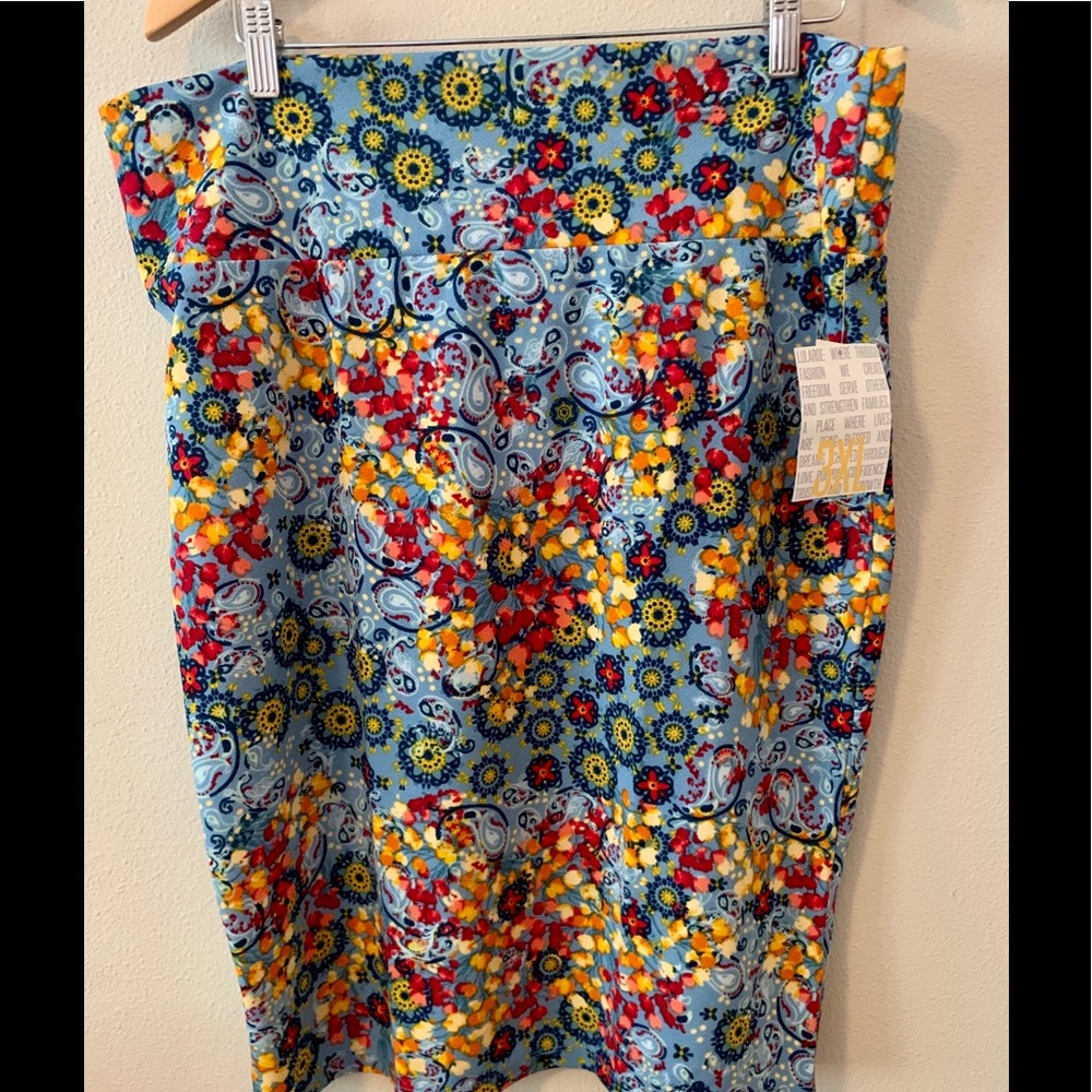 LuLaRoe Cassie